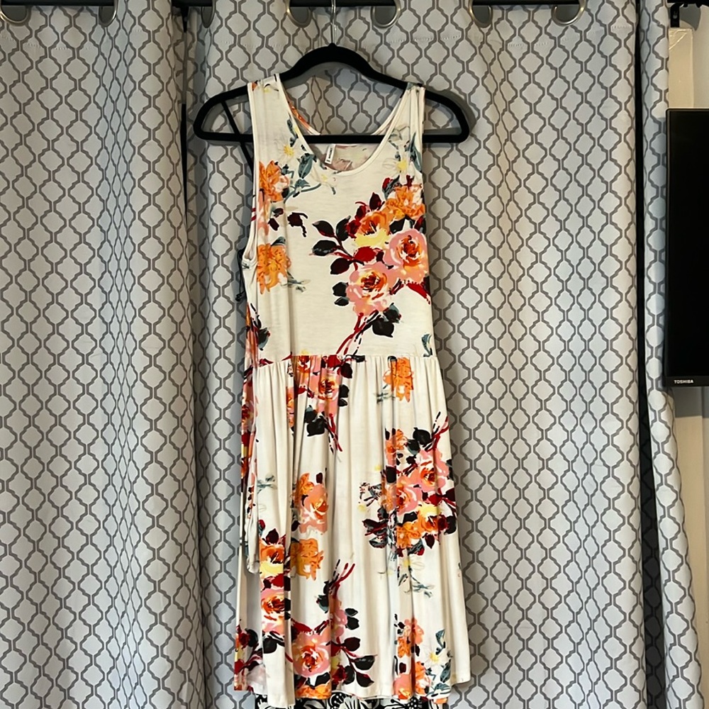 White floral sleeveless dress
